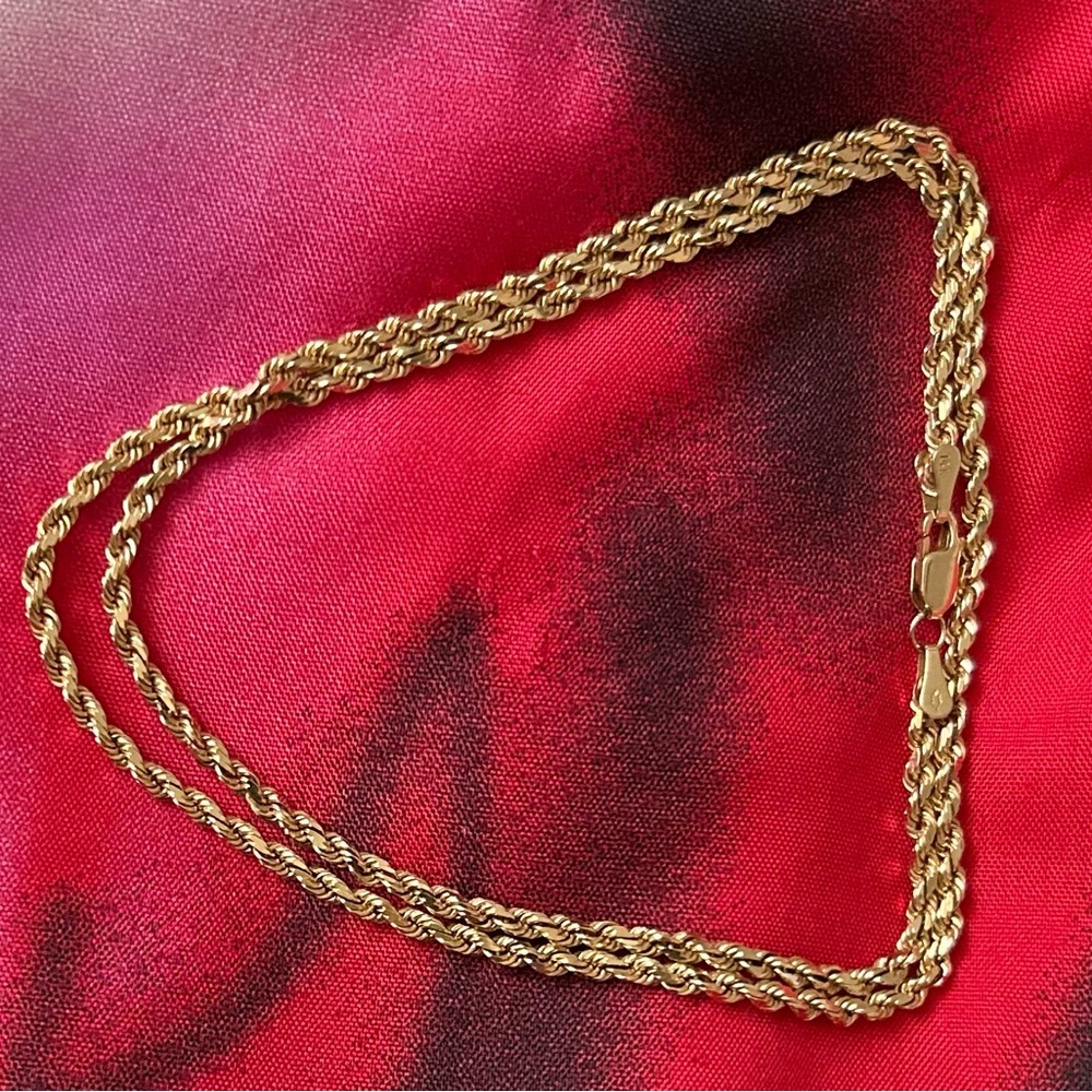 14k Diamond Cut Gold Rope Chain Looks lovely alone or paired with others 20” - Picture 4 of 8